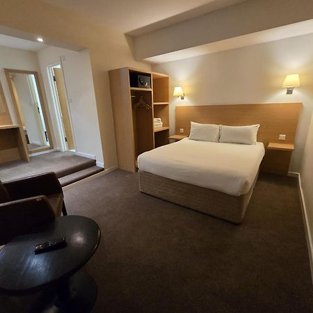 The Luton Hotel Εξωτερικό φωτογραφία