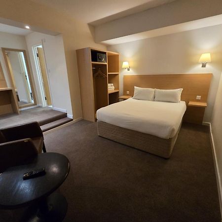 The Luton Hotel Εξωτερικό φωτογραφία