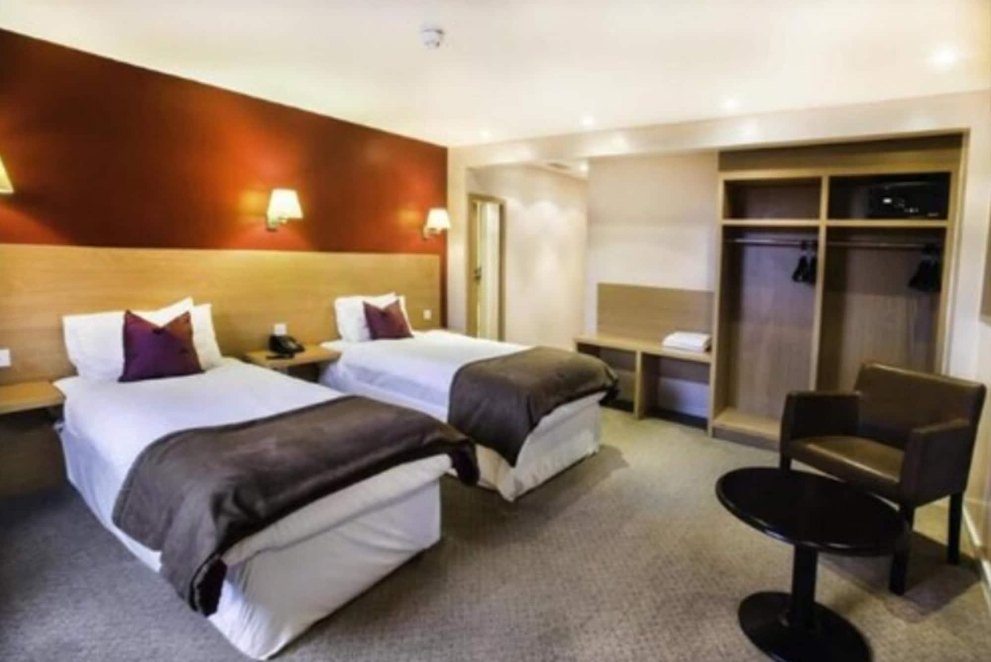 The Luton Hotel Εξωτερικό φωτογραφία