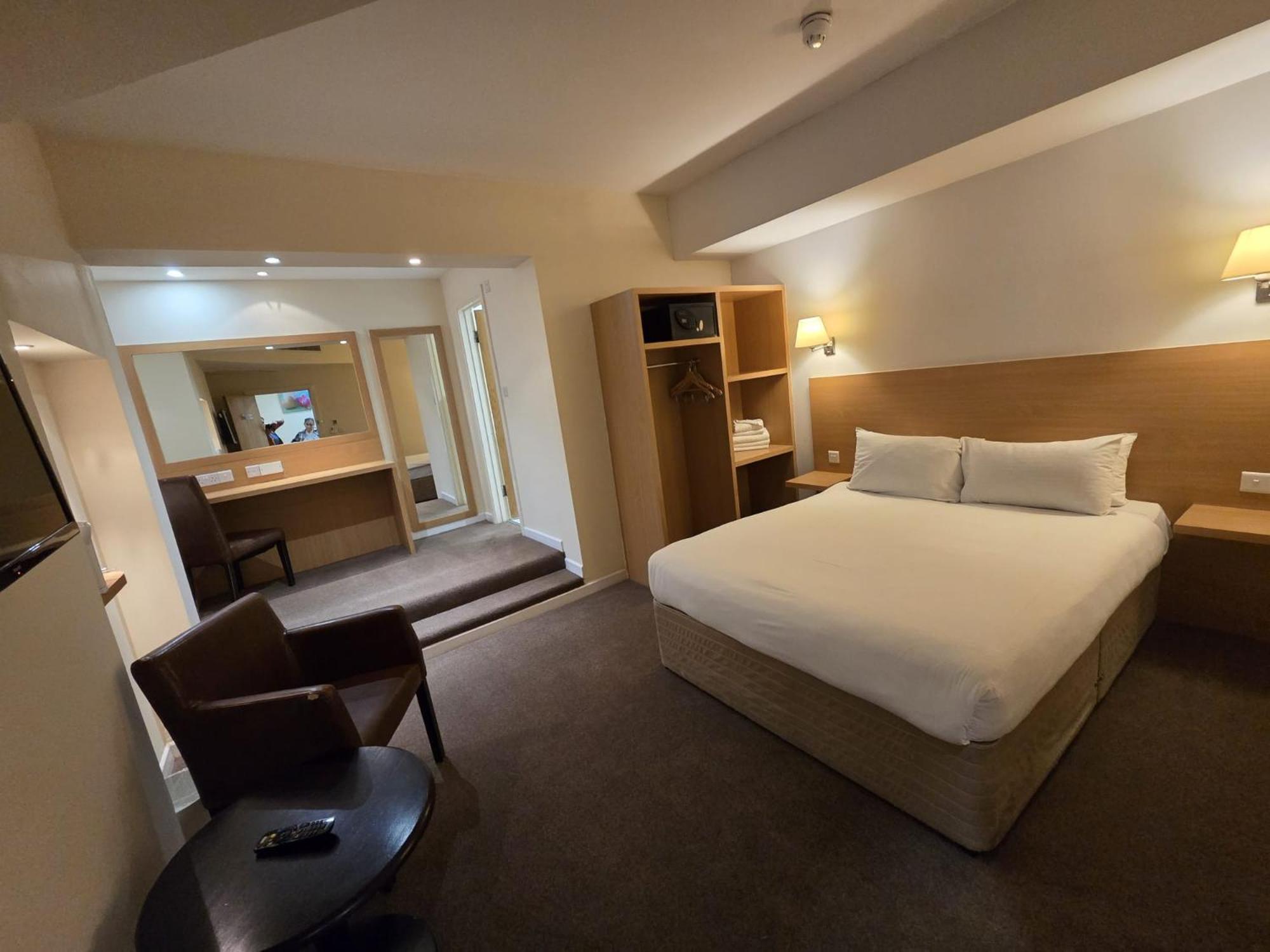 The Luton Hotel Εξωτερικό φωτογραφία