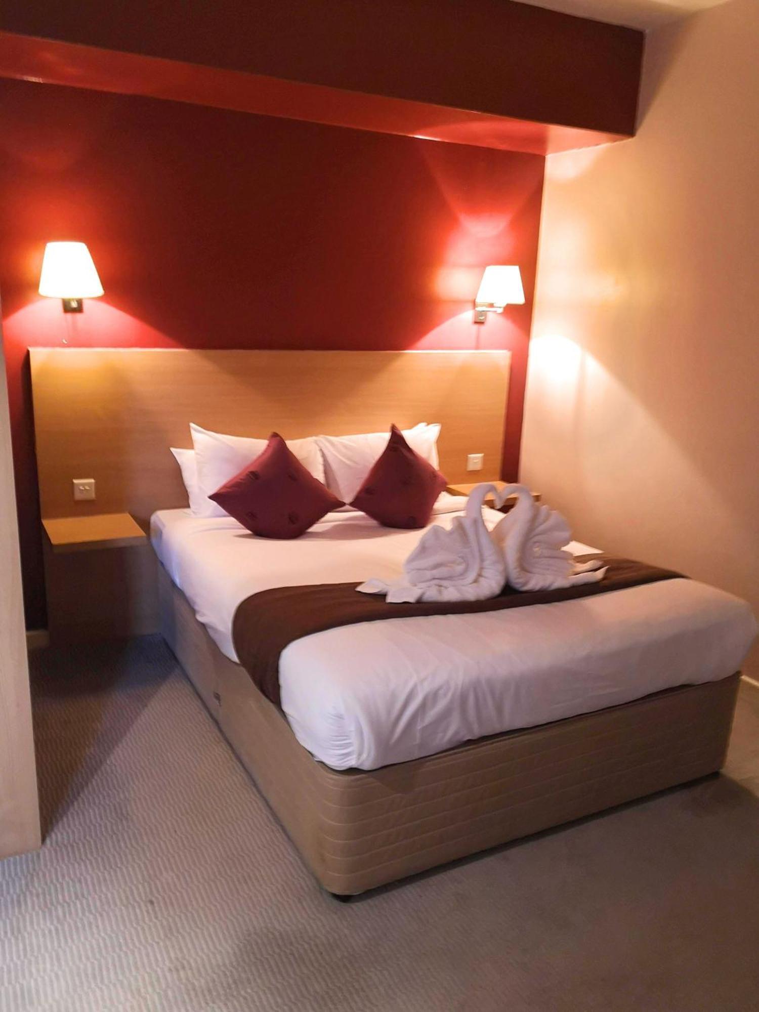 The Luton Hotel Εξωτερικό φωτογραφία