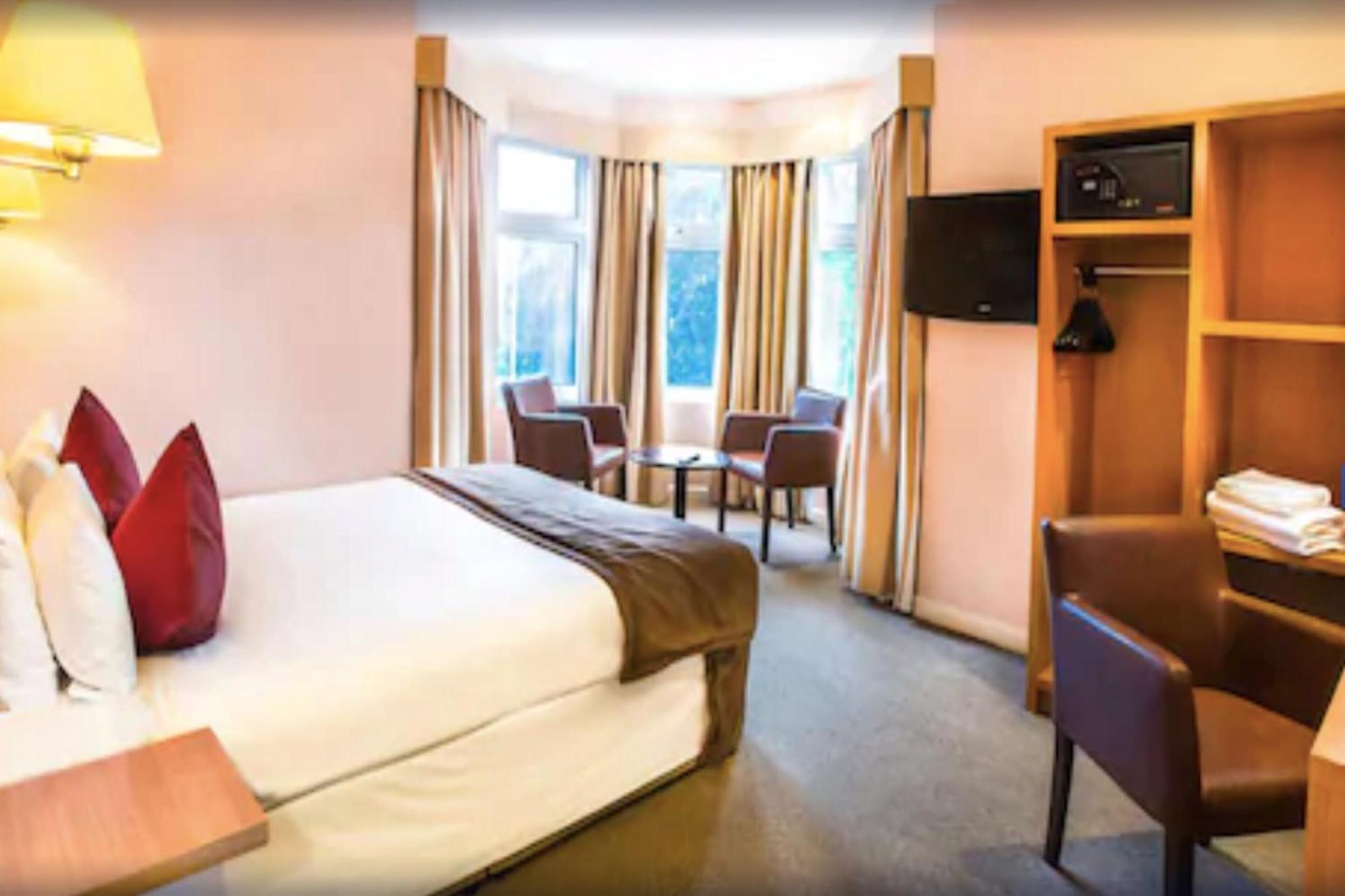 The Luton Hotel Εξωτερικό φωτογραφία
