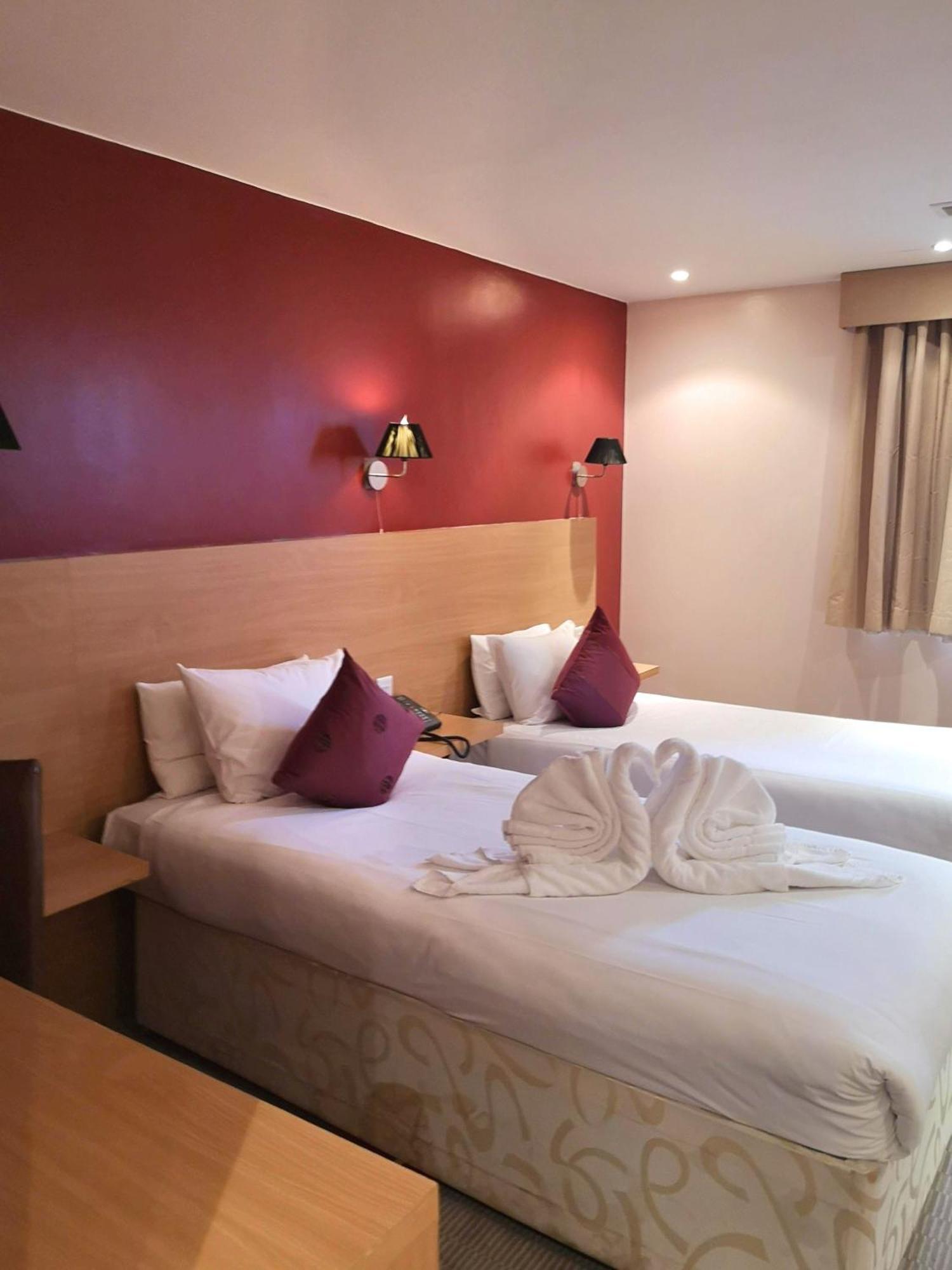 The Luton Hotel Εξωτερικό φωτογραφία