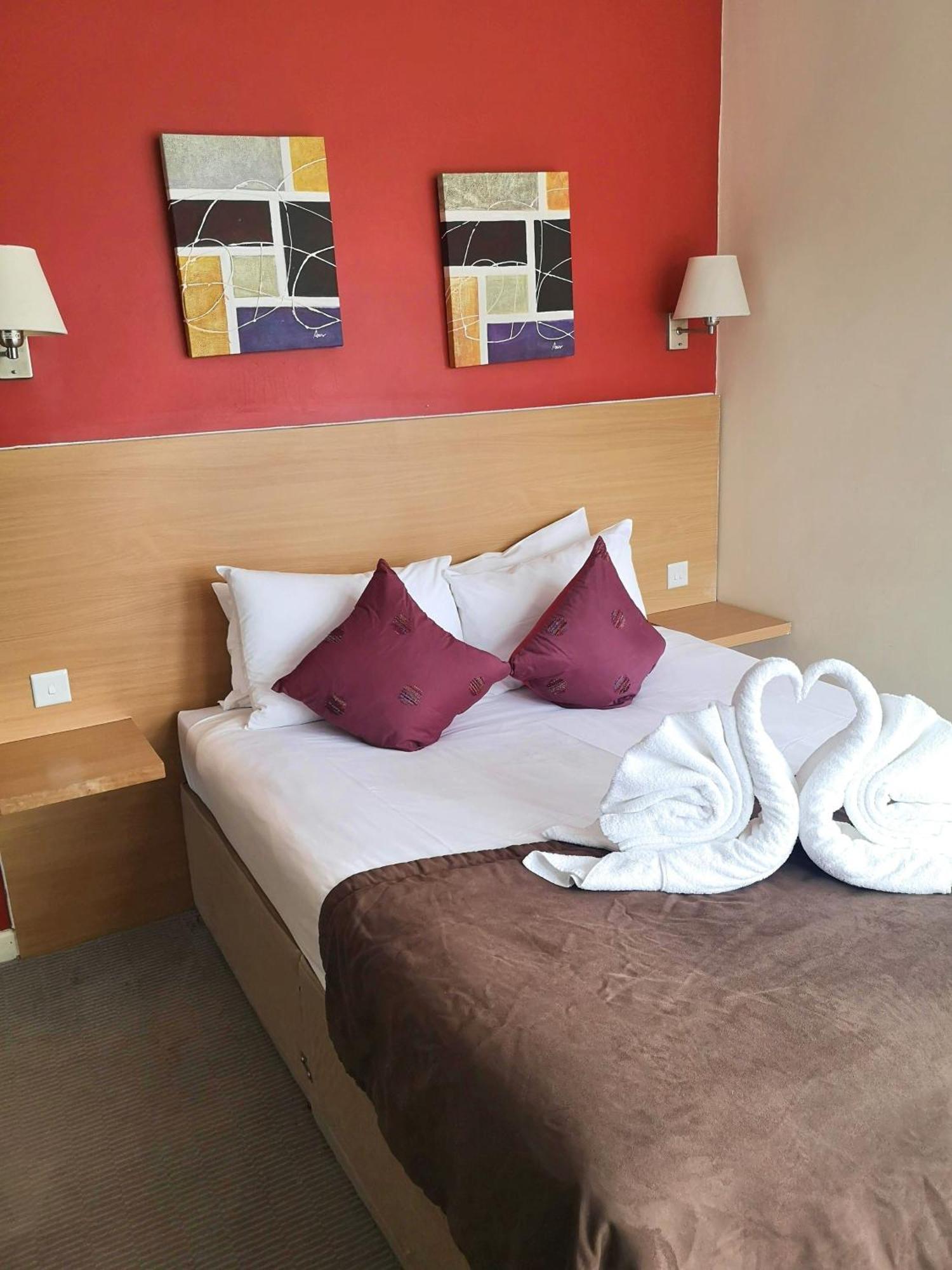 The Luton Hotel Εξωτερικό φωτογραφία